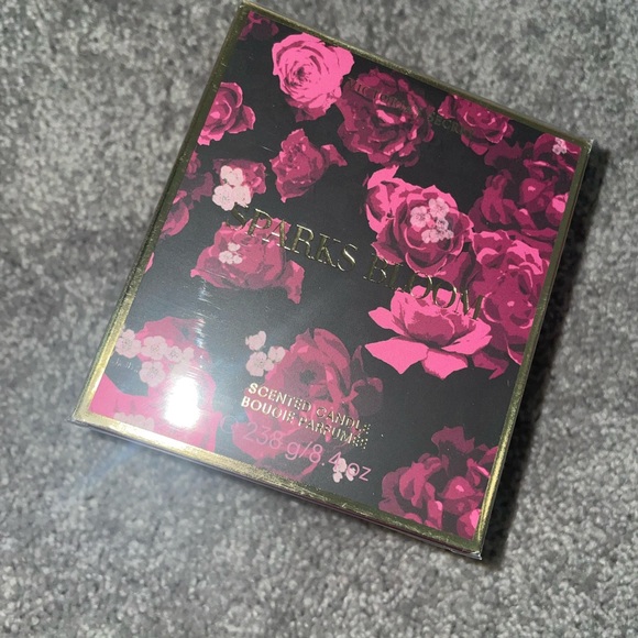 NWT sealed Victoria secret sparks bloom sexy candle limited edition - Picture 8 of 9